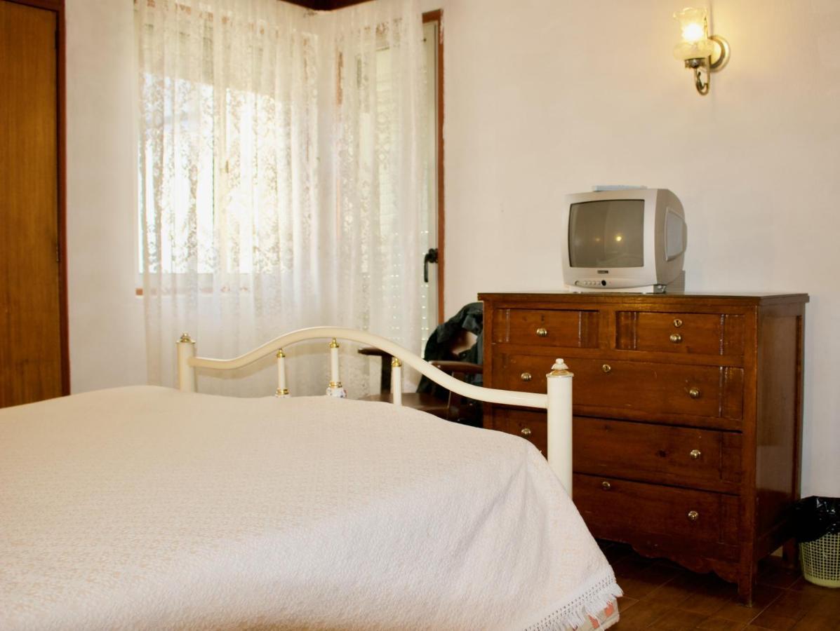 Residencial Tarouca Bed & Breakfast Fundão Exterior photo